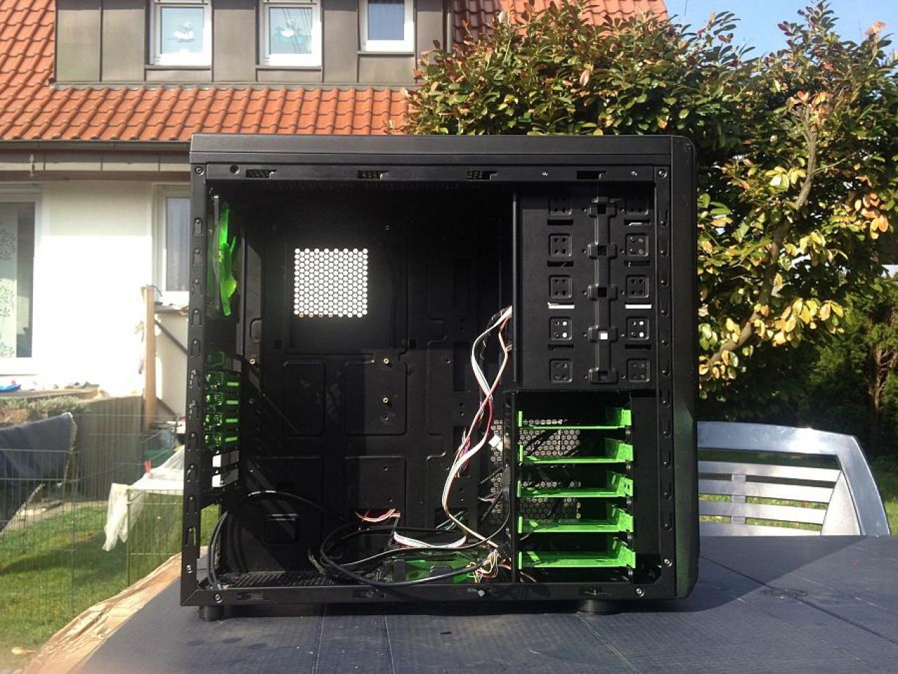 [25/06/2012] Einmal in Grün, bitte! Casemodder verpasst Xigmatek Midgard einen neuen Anstrich (78)