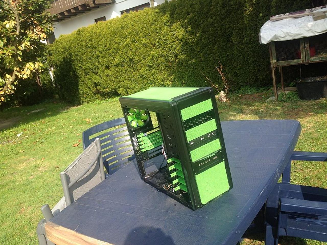 [25/06/2012] Einmal in Grün, bitte! Casemodder verpasst Xigmatek Midgard einen neuen Anstrich (87)