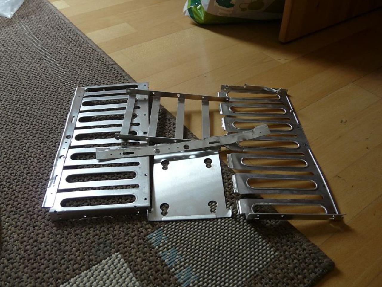 [13/06/2012] Casemod: Gurkensalat erschafft strahlende Finsternis - Knall inklusive (15)