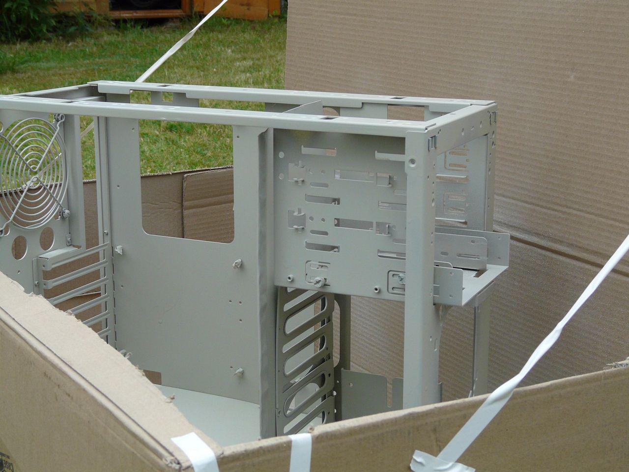 [13/06/2012] Casemod: Gurkensalat erschafft strahlende Finsternis - Knall inklusive (23)