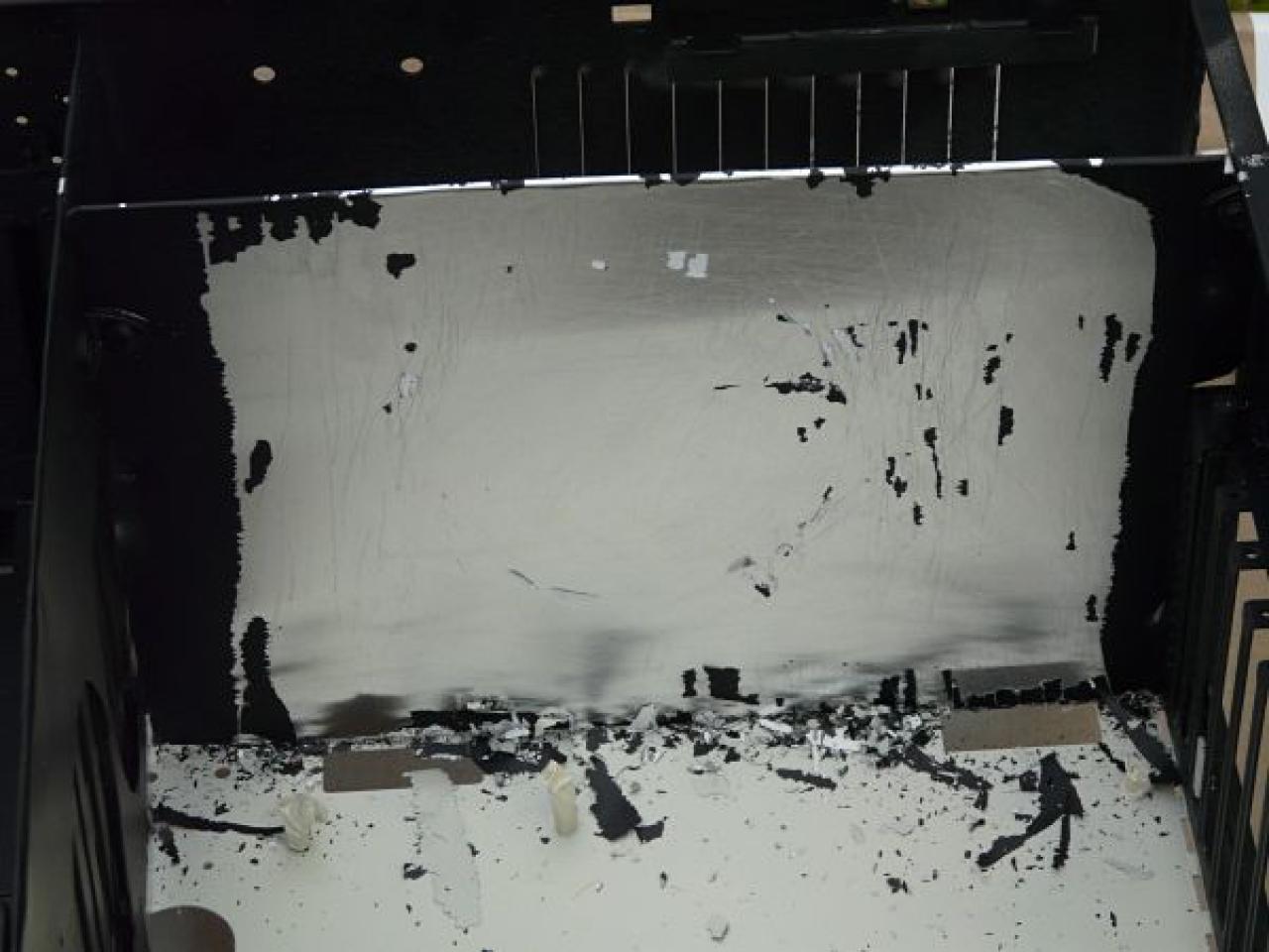 [13/06/2012] Casemod: Gurkensalat erschafft strahlende Finsternis - Knall inklusive (28)