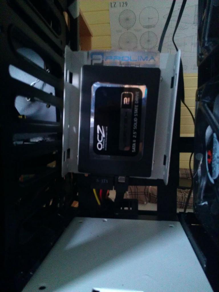 [13/06/2012] Casemod: Gurkensalat erschafft strahlende Finsternis - Knall inklusive (37)