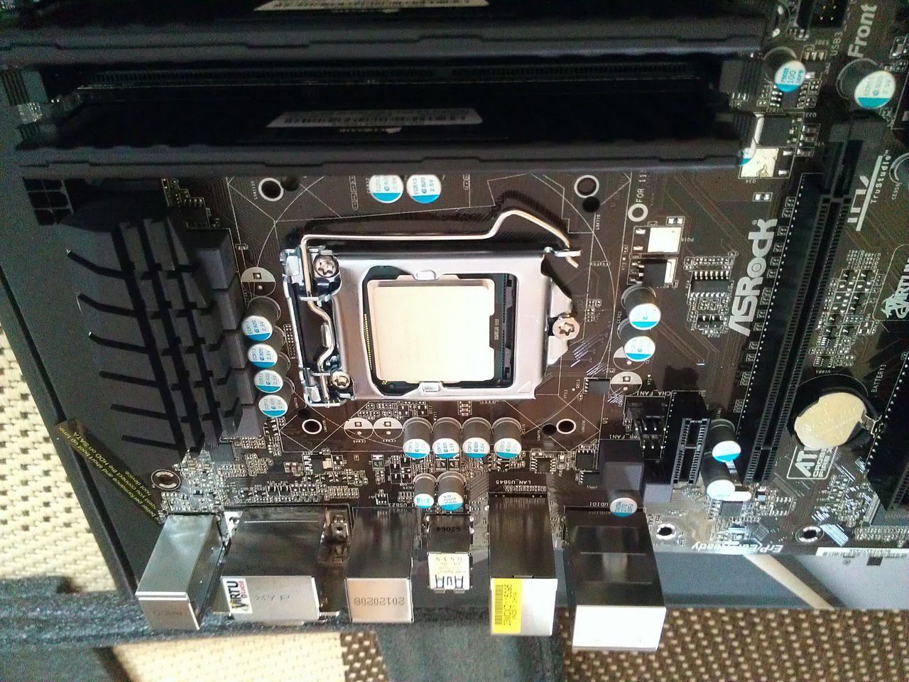 [13/06/2012] Casemod: Gurkensalat erschafft strahlende Finsternis - Knall inklusive (48)