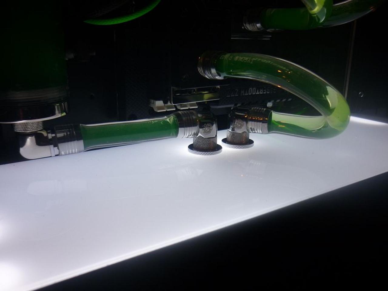 [22/06/2012] Update vom 24.06.: Kühles Nass für die Xbox, Kupferrohre, prächtiger Spiegelglanz und mehr (7)