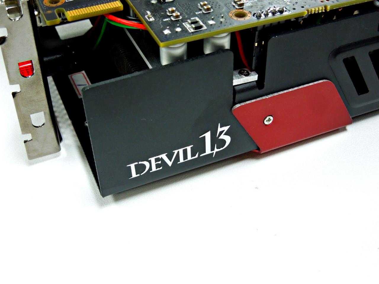 [05/06/2012] Im Test bei PC Games Hardware: Powercolor Radeon HD 7990 Devil 13 (21)