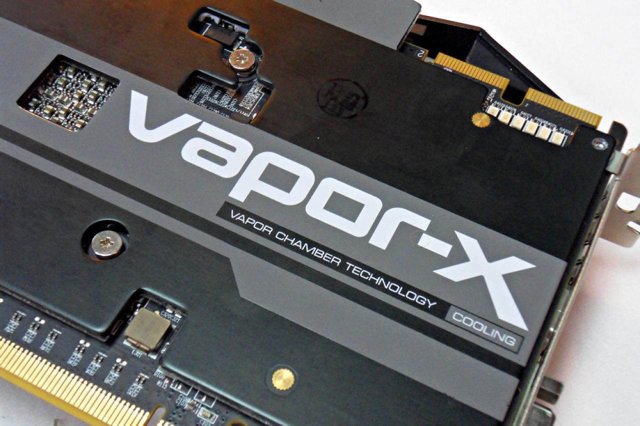[06/06/2012] Sapphire zeigt Vapor-X-CPU-Kühler, die Radeon HD 7970 Vapor-X, die HD 7870 Flex, eine passive Radeon HD HD 7770 sowie FM2- und Brazos-Boards