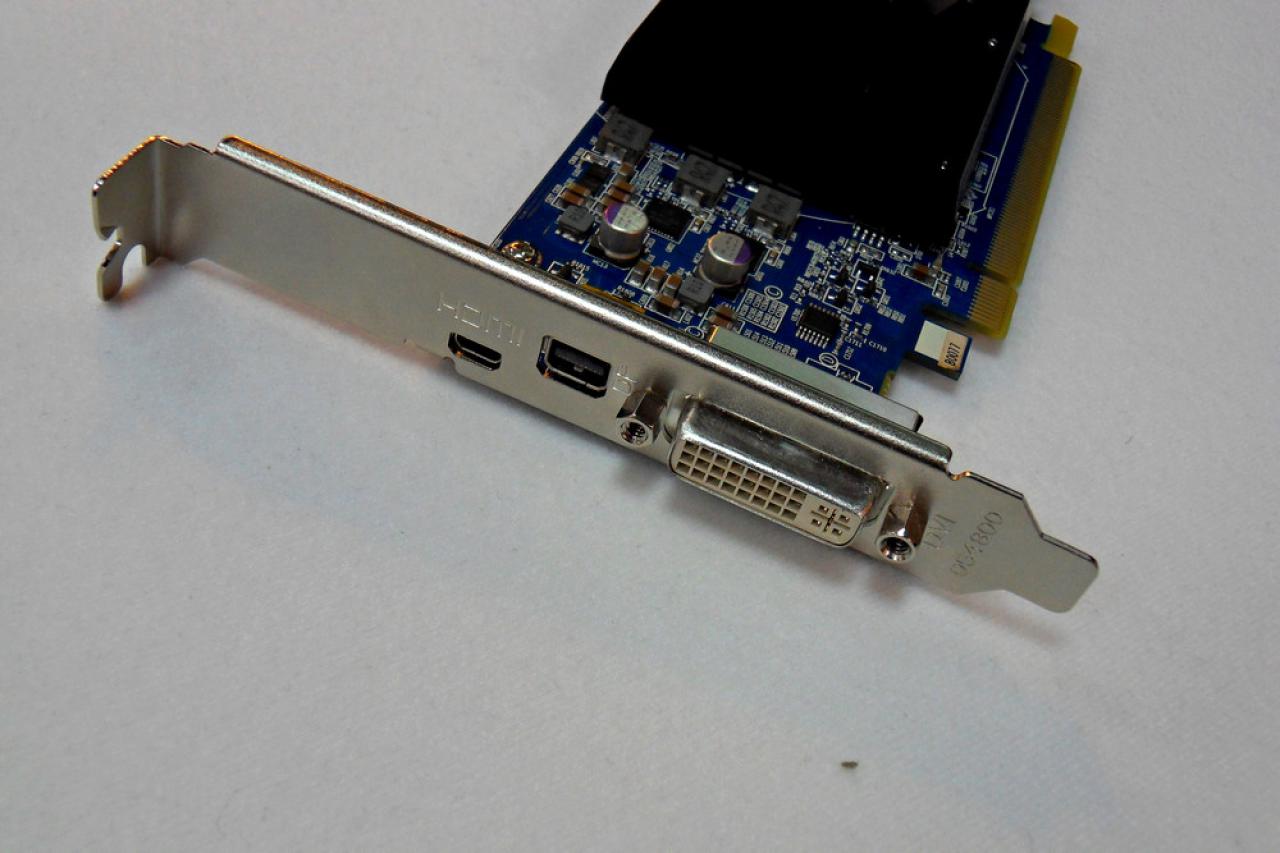 [06/06/2012] Sapphire zeigt Vapor-X-CPU-Kühler, die Radeon HD 7970 Vapor-X, die HD 7870 Flex, eine passive Radeon HD HD 7770 sowie FM2- und Brazos-Boards (20)