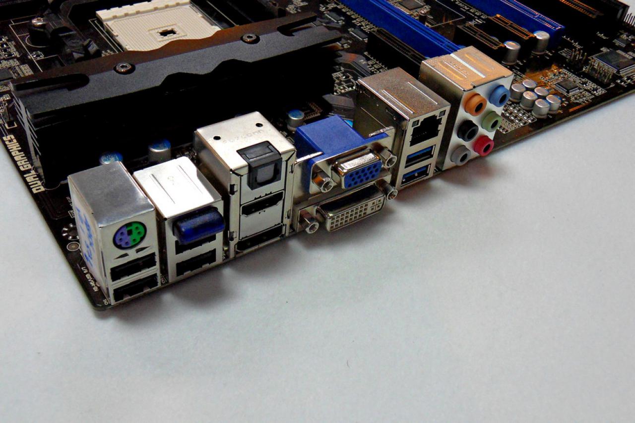 [06/06/2012] Sapphire zeigt Vapor-X-CPU-Kühler, die Radeon HD 7970 Vapor-X, die HD 7870 Flex, eine passive Radeon HD HD 7770 sowie FM2- und Brazos-Boards (30)