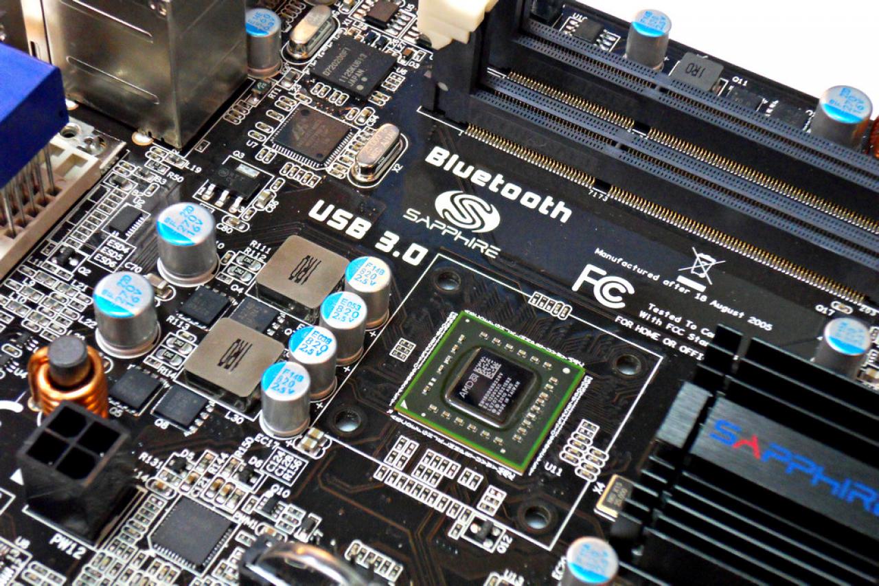 [06/06/2012] Sapphire zeigt Vapor-X-CPU-Kühler, die Radeon HD 7970 Vapor-X, die HD 7870 Flex, eine passive Radeon HD HD 7770 sowie FM2- und Brazos-Boards (39)