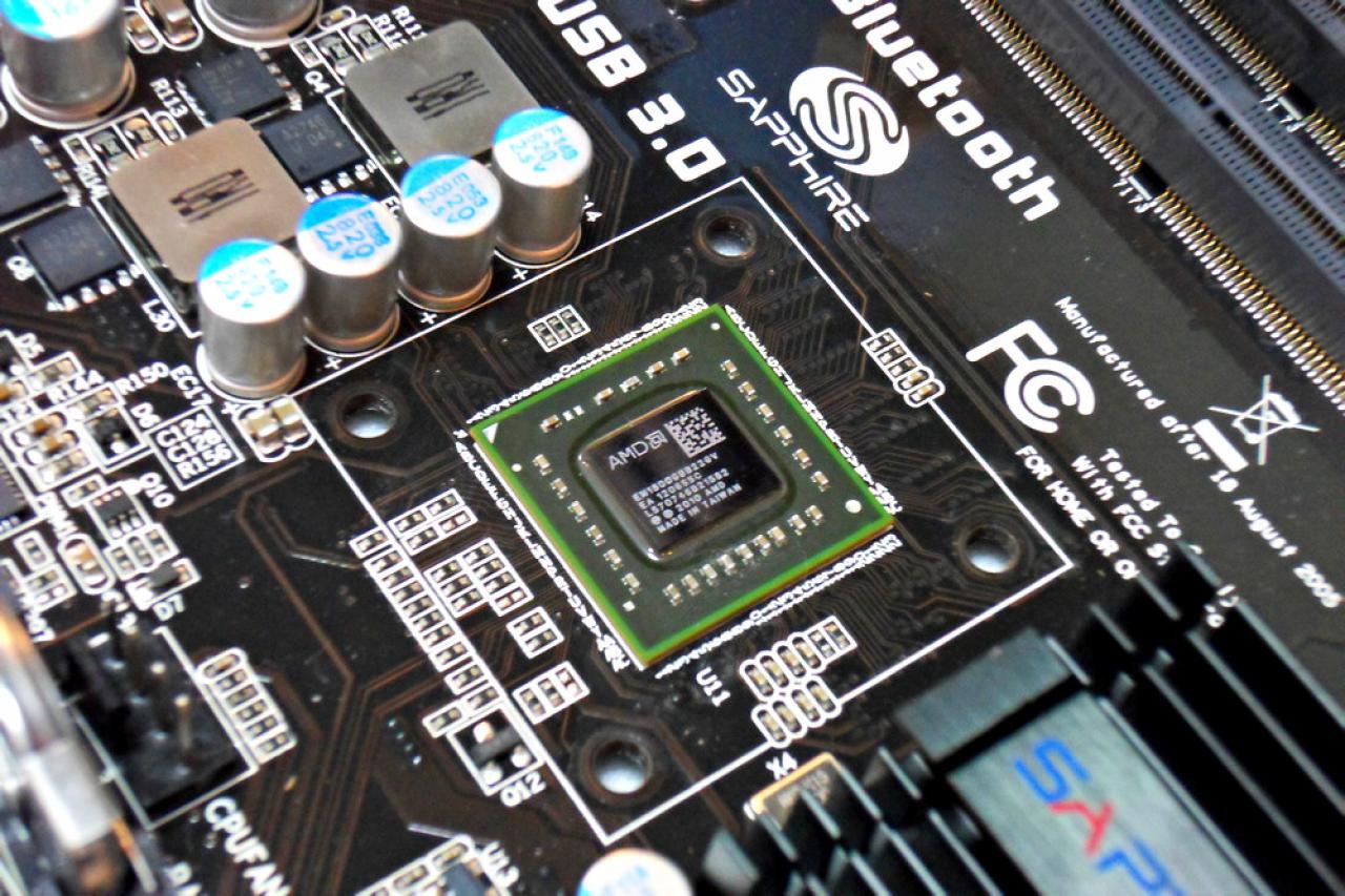 [06/06/2012] Sapphire zeigt Vapor-X-CPU-Kühler, die Radeon HD 7970 Vapor-X, die HD 7870 Flex, eine passive Radeon HD HD 7770 sowie FM2- und Brazos-Boards (40)