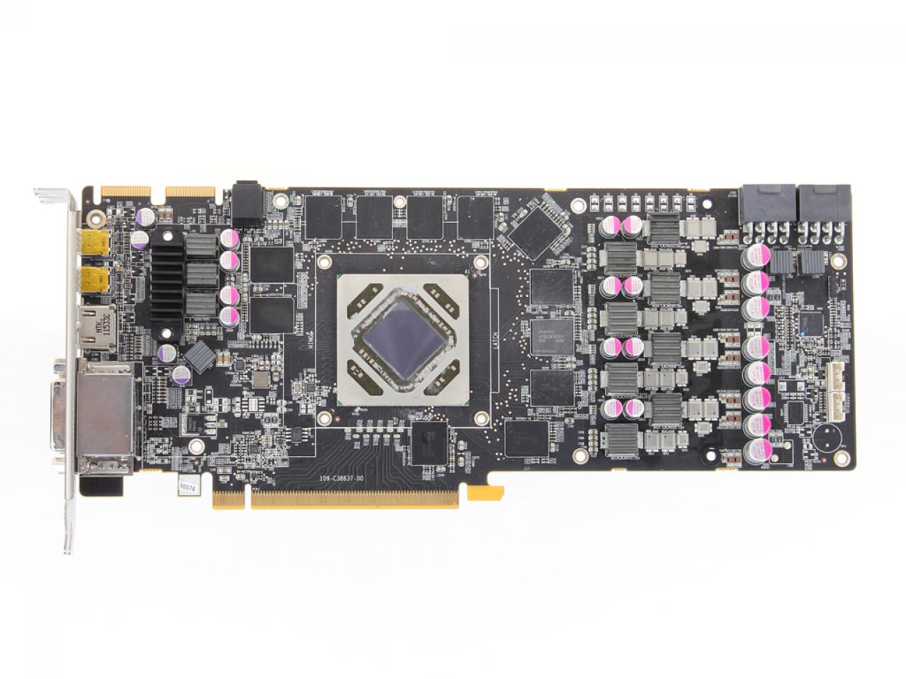 [29/06/2012] Sapphire Radeon HD 7970 Toxic mit 6 GiByte VRAM detailliert abgelichtet (3)