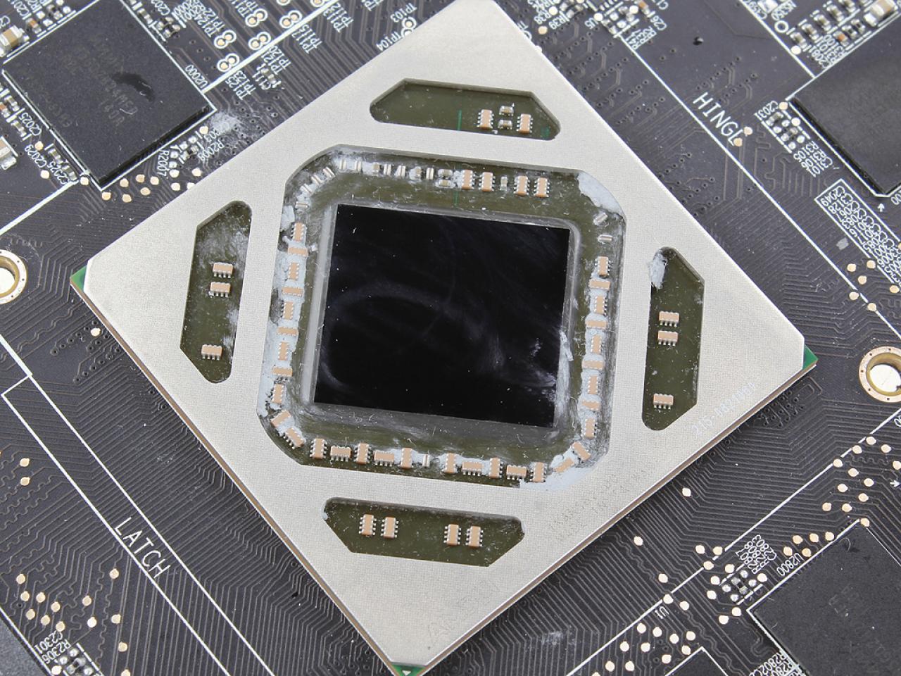 [29/06/2012] Sapphire Radeon HD 7970 Toxic mit 6 GiByte VRAM detailliert abgelichtet (6)