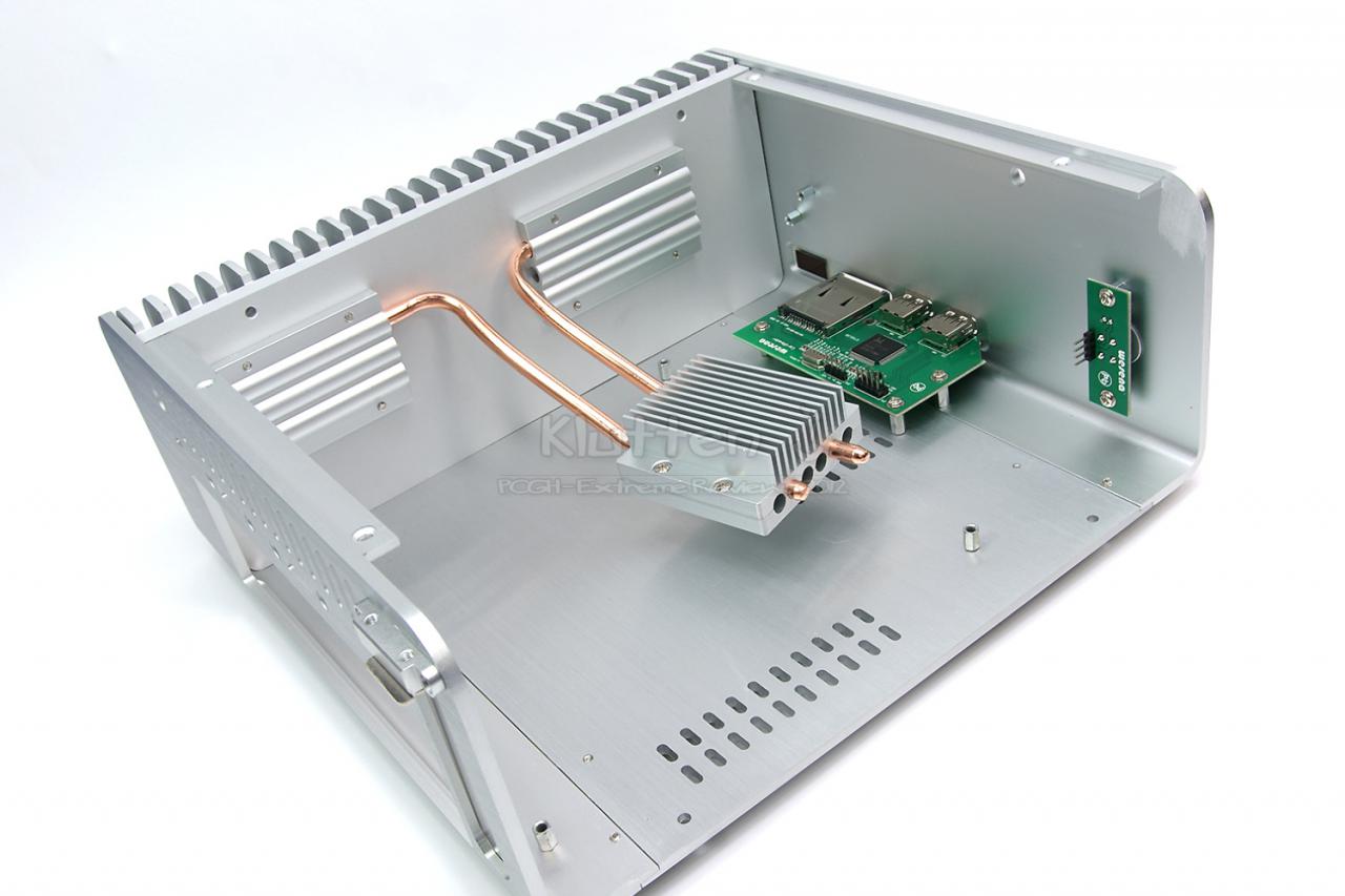 [28/06/2012] PCGHX Extreme: Streacom FC8 - lautloses Mini-ITX-Edelgehäuse im Review (25)