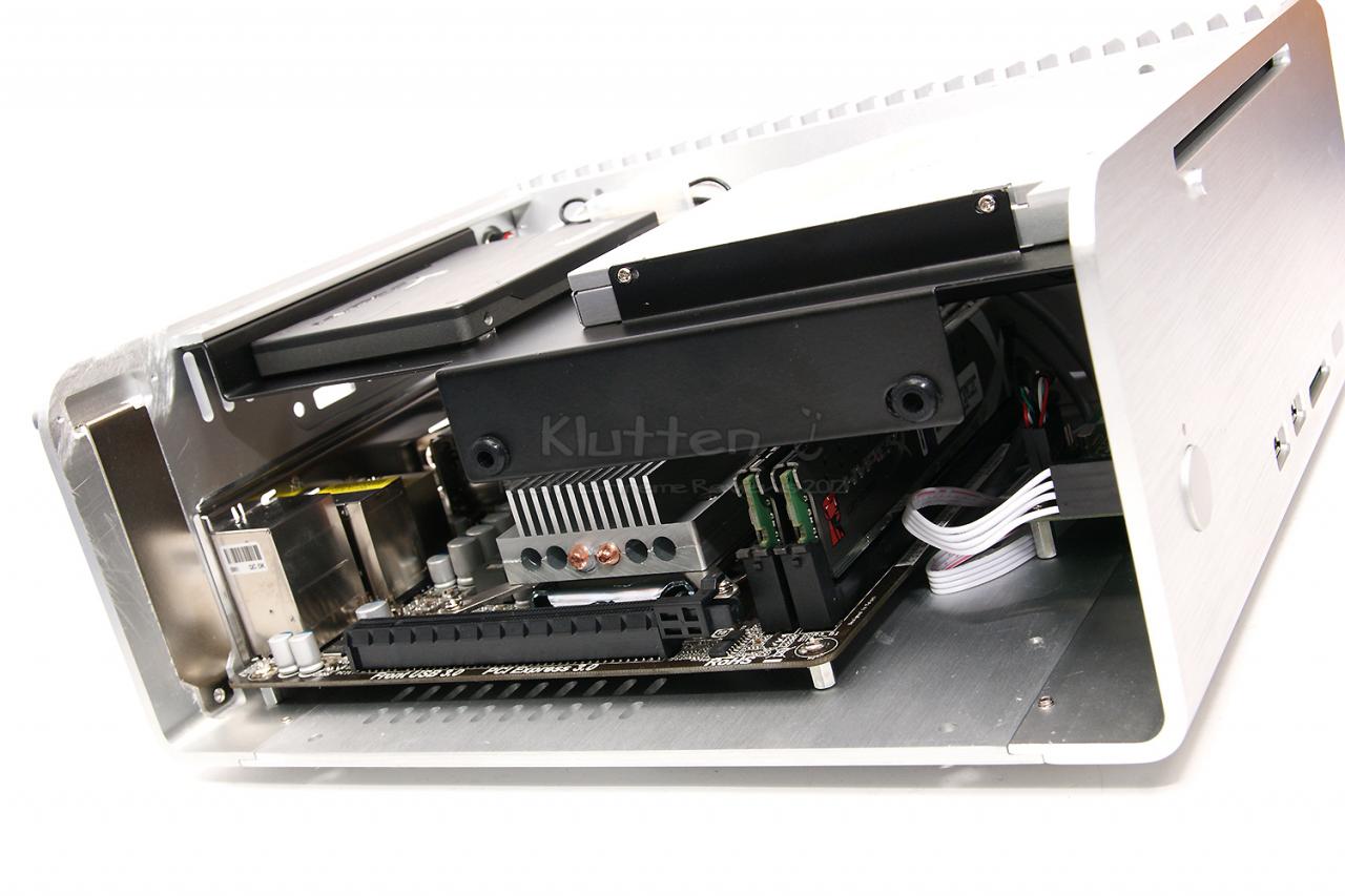 [28/06/2012] PCGHX Extreme: Streacom FC8 - lautloses Mini-ITX-Edelgehäuse im Review (31)