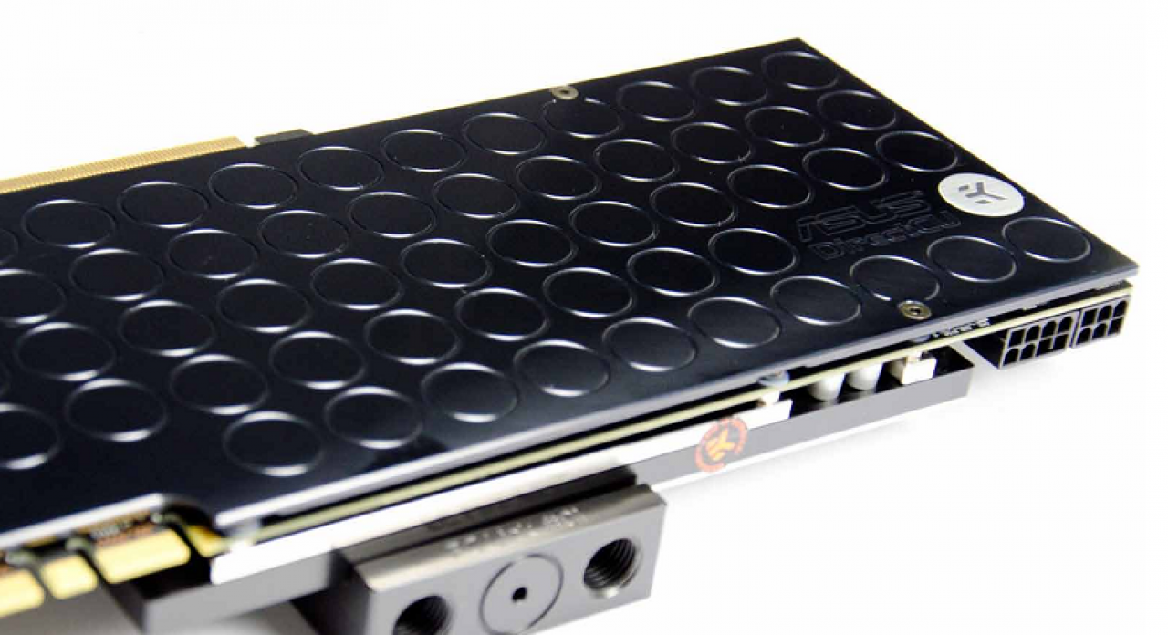 [09/06/2012] Grafikkarten-Backplate im neuen EK-Design mit Ringen und Logo unten rechts.