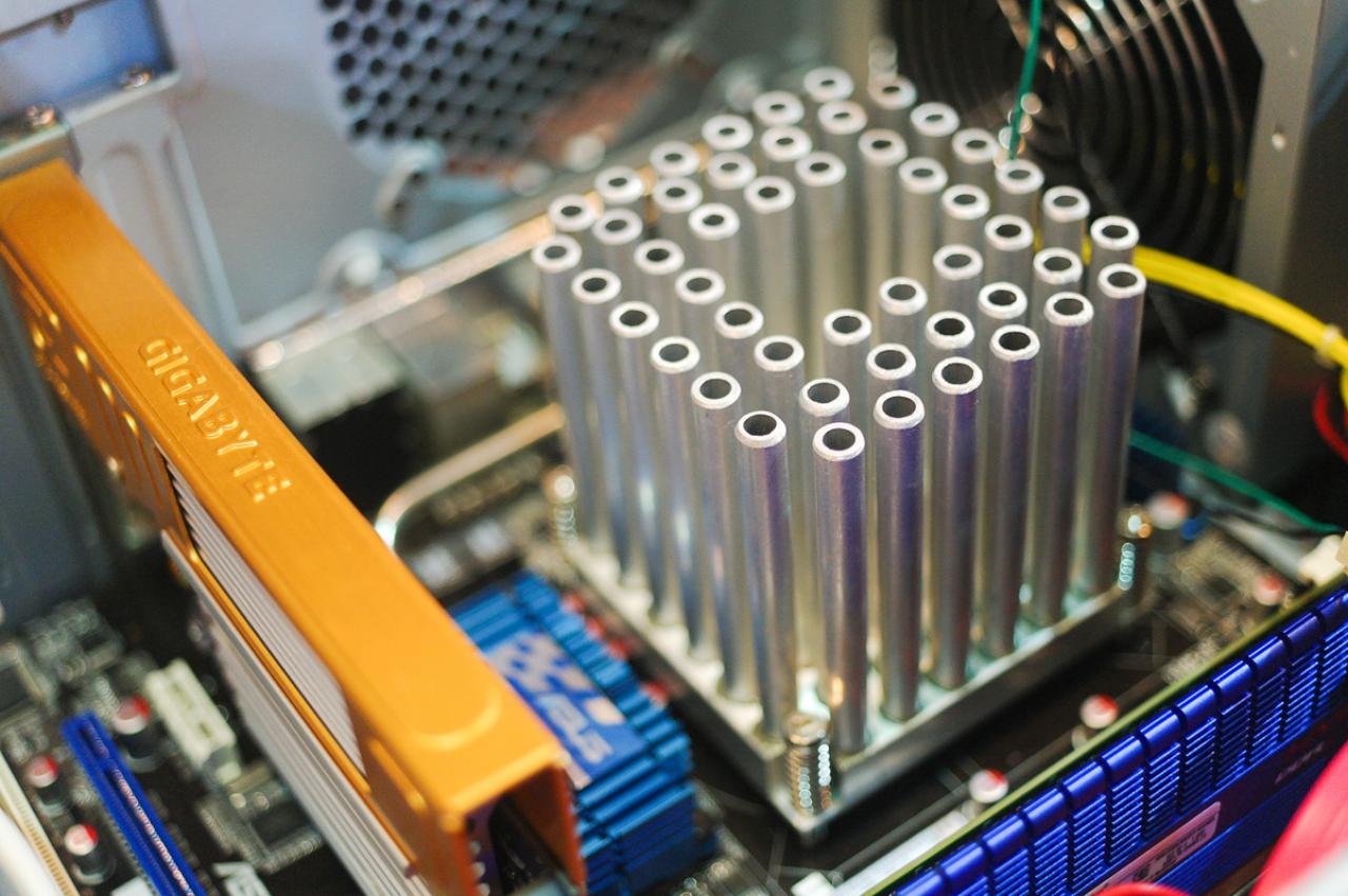 [18/06/2012] Kuriosität, die auch noch funktioniert: Passiver CPU-Kühler mit Aluminium-Röhren von Comptake (3)