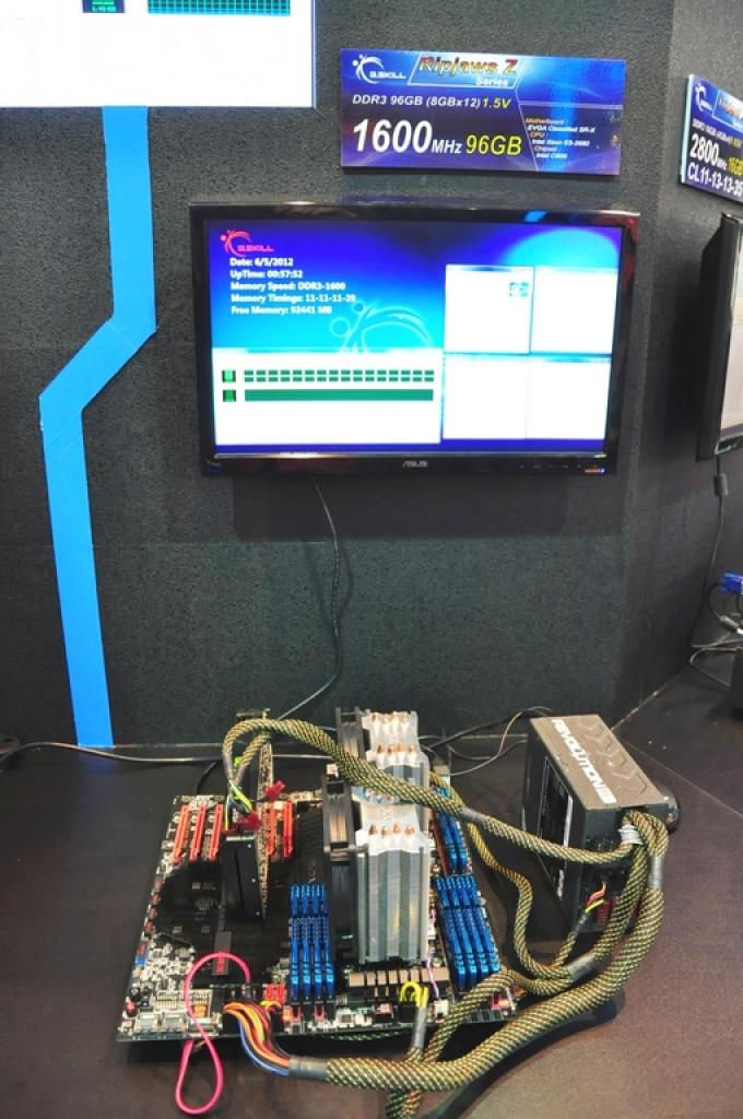 [07/06/2012] Computex 2012: G.Skill zeigt 96 GiB großes RAM-Kit und übertaktet auf DDR3-3000 (4)