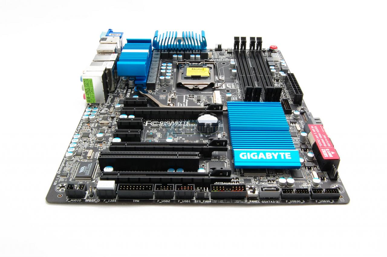 [25/06/2012] PCGHX-Review: Was leistet das Oberklasse-Mainboard Gigabyte Z77X-UD5H WiFi? (20)