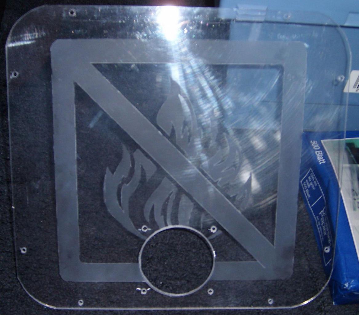 [01/06/2012] X-Plorer-Casemod: Gehäuse bekommt Rundumerneuerung inlusive Band-Artwork (20)