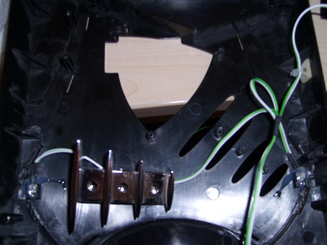 [01/06/2012] X-Plorer-Casemod: Gehäuse bekommt Rundumerneuerung inlusive Band-Artwork (32)