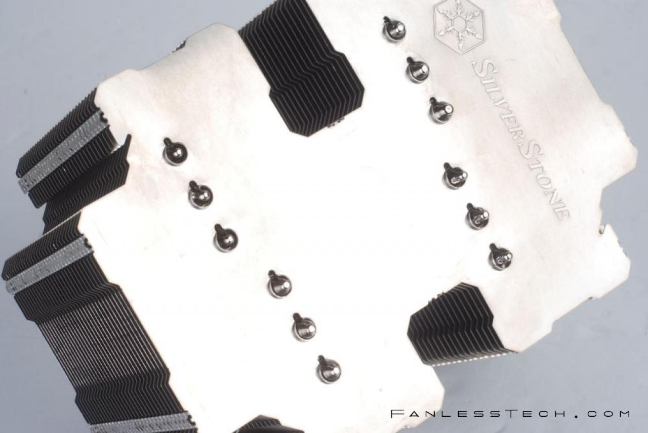 [18/06/2012] Silverstone schlägt zurück: Massiger Passiv-CPU-Kühler SST-HE02 kommt