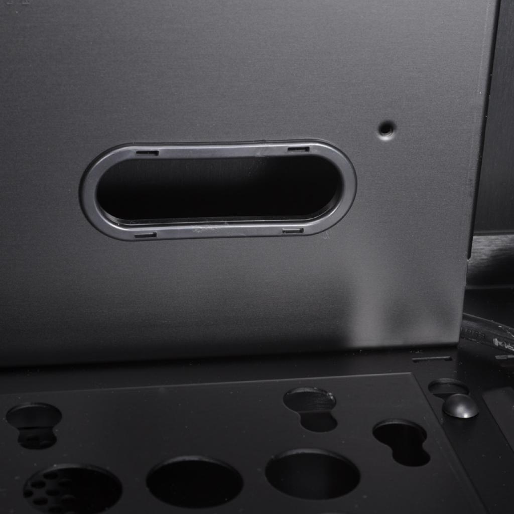 [25/06/2012] Lian Li kündigt edles Aluminium-Gehäuse PC-V750 an (11)