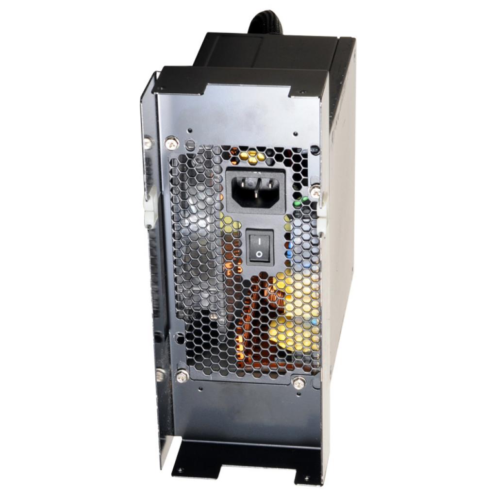 [25/06/2012] Lian Li kündigt edles Aluminium-Gehäuse PC-V750 an (14)