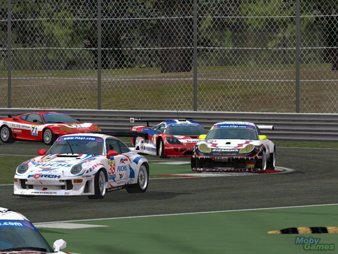 [19/07/2012] Racing: Die Rennsimulation GTR FIA GT Racing Game aus dem Jahre 2004 ist bis heute eine der starken Umsetzung der GT-Rennszene. 70 offizielle Rennboliden und viele unterschiedliche Strecken und Spielmodi sorgten für einige Stunden Spaß.