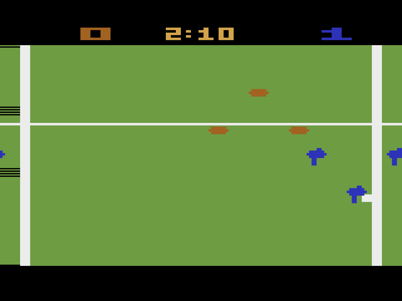[19/07/2012] Fußball: Bereits im Jahr 1980 erschien für den Atari 2600 das erste Fußball-Spiel. In Championship Soccer konnte der Spieler zwar nur drei Fußballer steuern, und diese auch nicht selbstständig, der erste Schritt war allerdings gemacht.