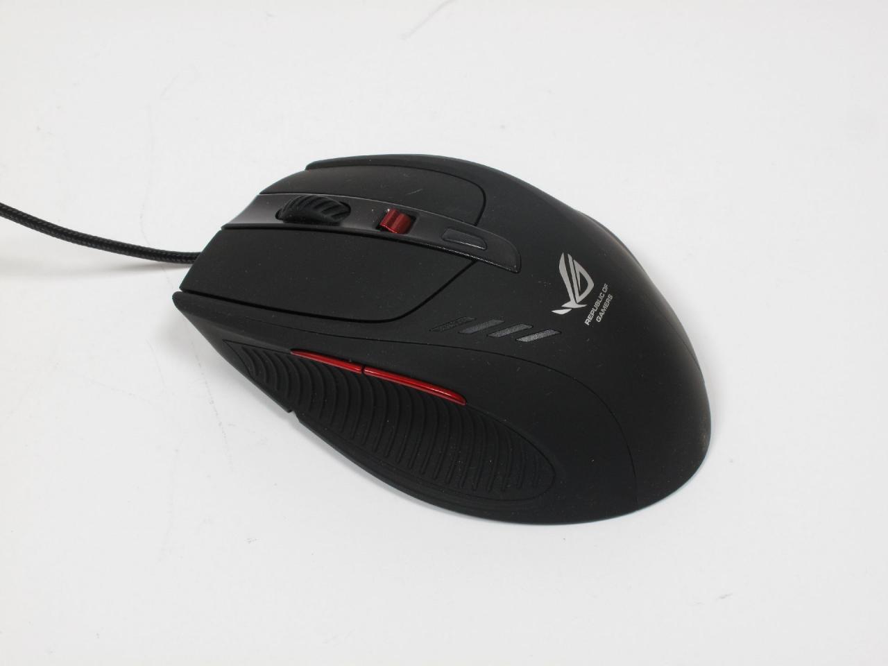 [26/07/2012] Asus ROG Tytan CG8580: H2O-gekühlter High-End-PC im Testlabor (8)