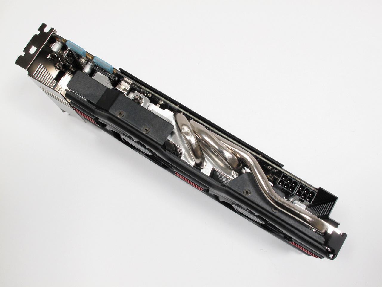 [10/07/2012] Asus Geforce GTX 670 DirectCu II TOP: BIOS-Update verbessert die 3D-Stabilität (5)