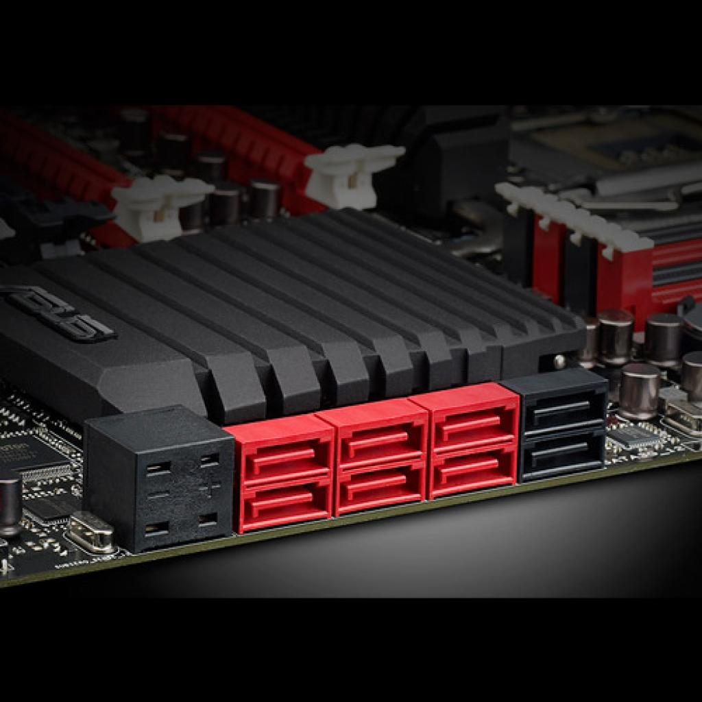 [12/07/2012] Asus Maximus V Extreme: Ab Mitte Juli für 370 Euro zu haben (10)