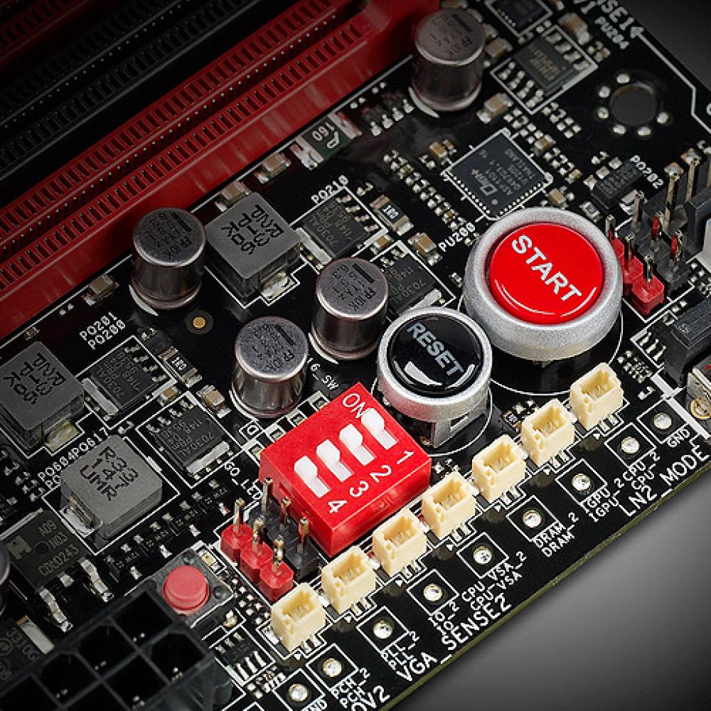 [12/07/2012] Asus Maximus V Extreme: Ab Mitte Juli für 370 Euro zu haben (11)