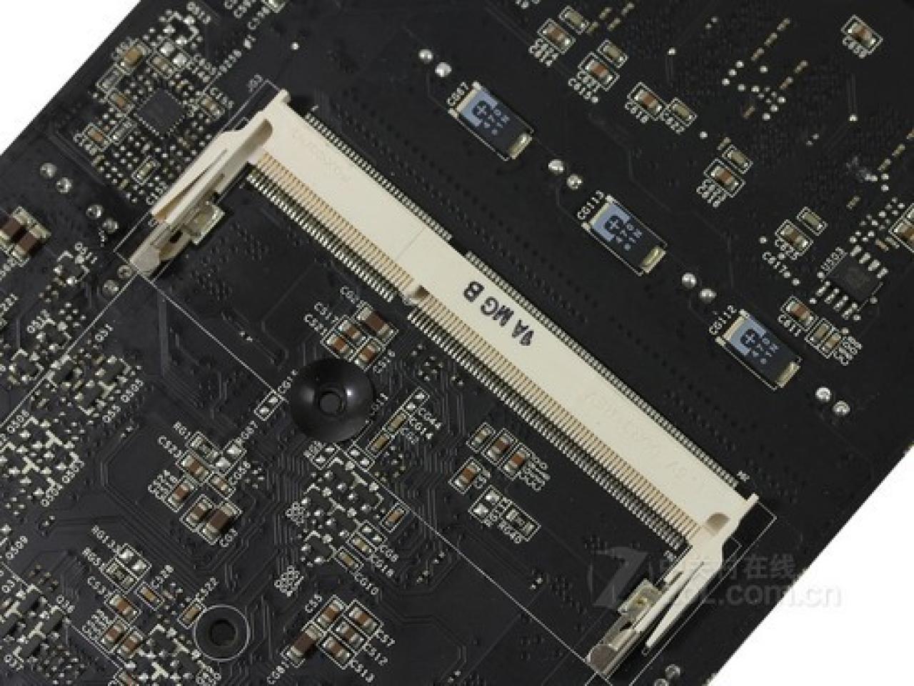 [25/07/2012] Kühler-Monster Teil zwei: Weitere Bilder der passiven Colorful GTX 680 iGame aufgetaucht (4)