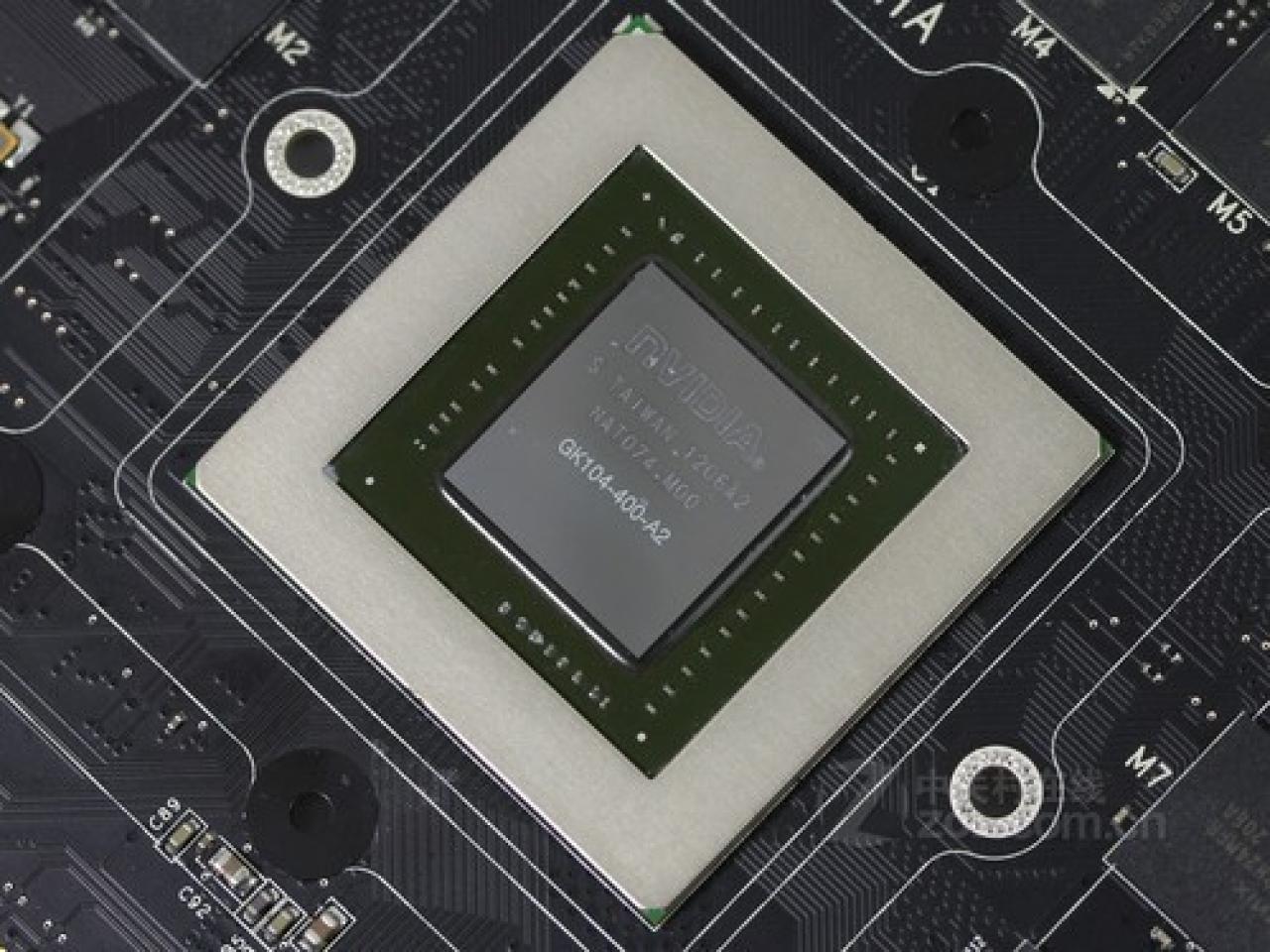[25/07/2012] Kühler-Monster Teil zwei: Weitere Bilder der passiven Colorful GTX 680 iGame aufgetaucht (7)