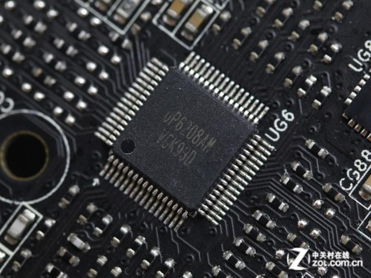 [25/07/2012] Kühler-Monster Teil zwei: Weitere Bilder der passiven Colorful GTX 680 iGame aufgetaucht (9)