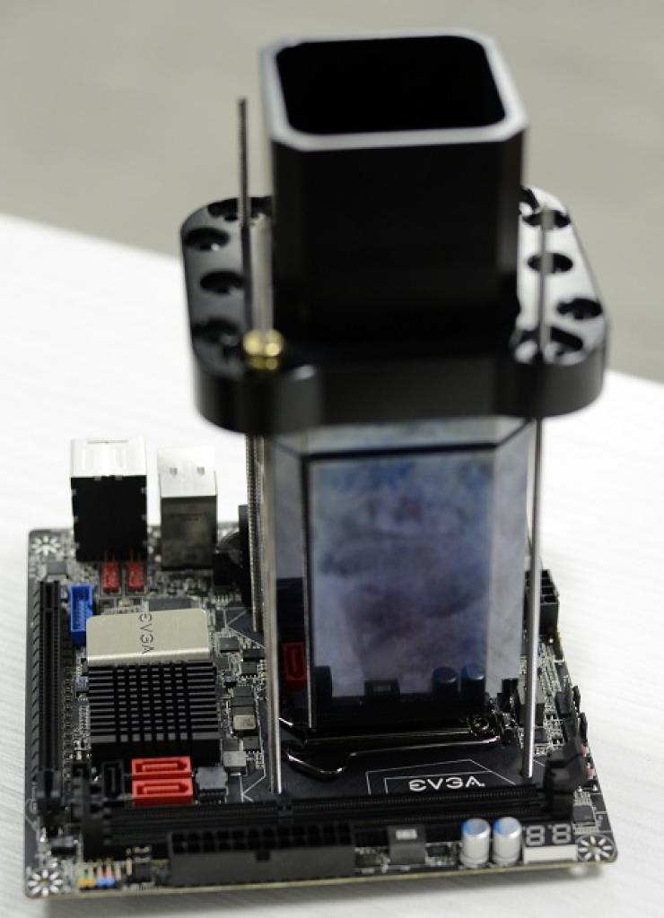 [20/07/2012] EVGA bringt Mini-ITX-Mainboard mit Z77-Chipsatz (2)