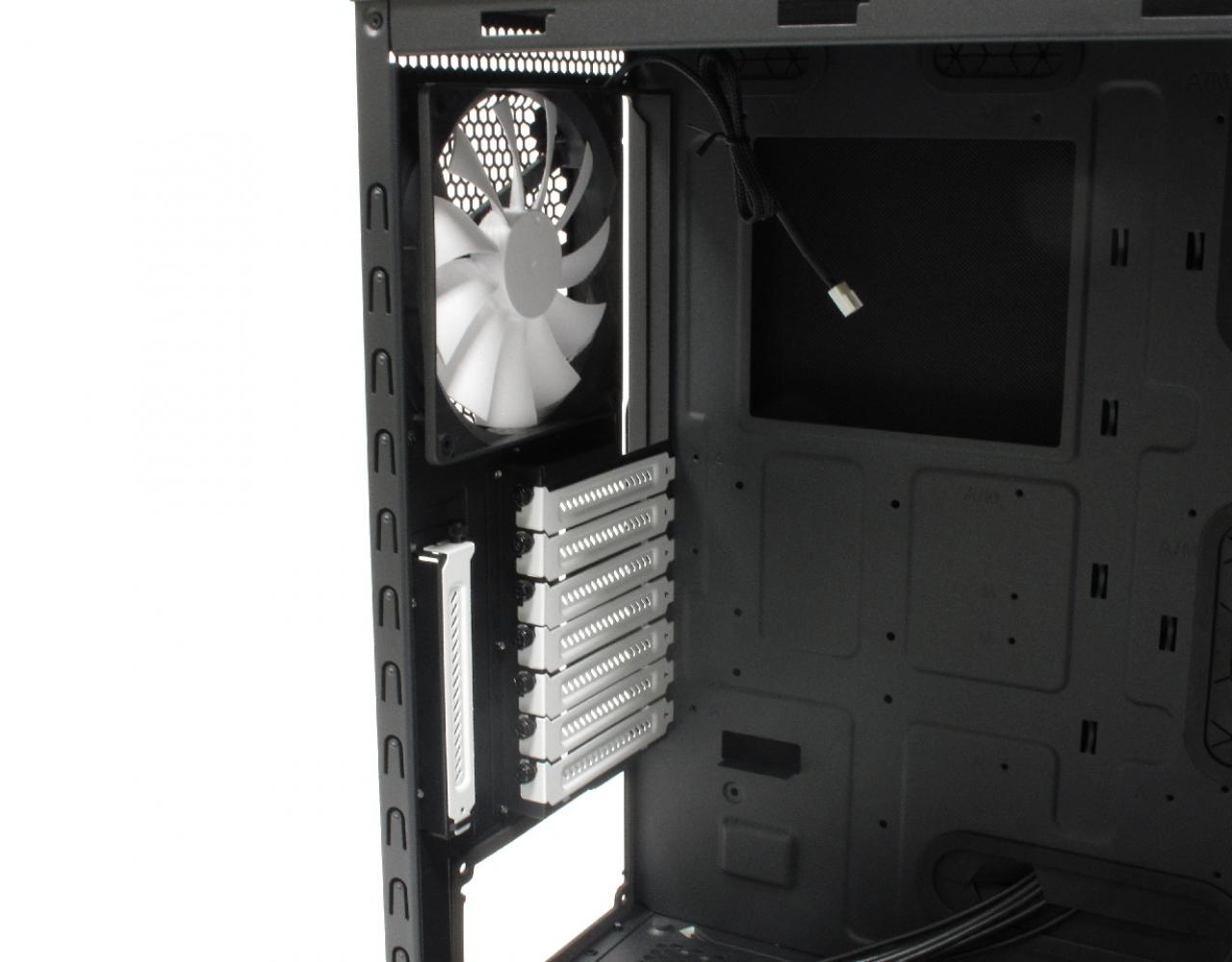 [19/07/2012] Fractal Design Define R4 04