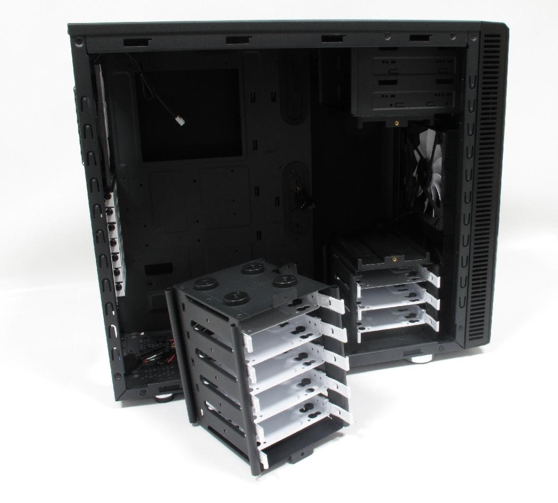 [19/07/2012] Fractal Design Define R4 05