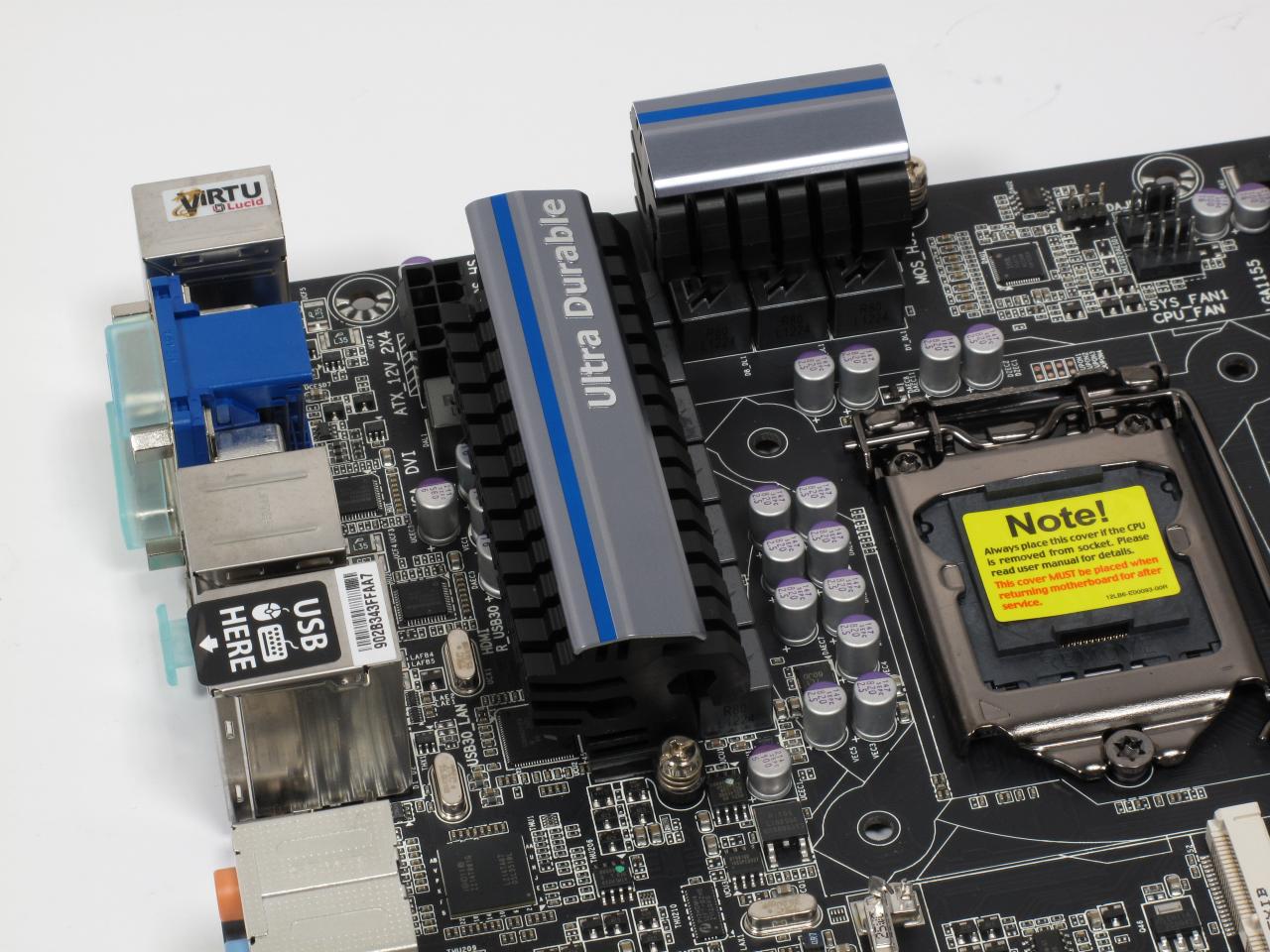 [20/07/2012] Gigabyte Z77X-UP4 TH - LGA1155-Board mit Thunderbolt-Schnittstelle (2)