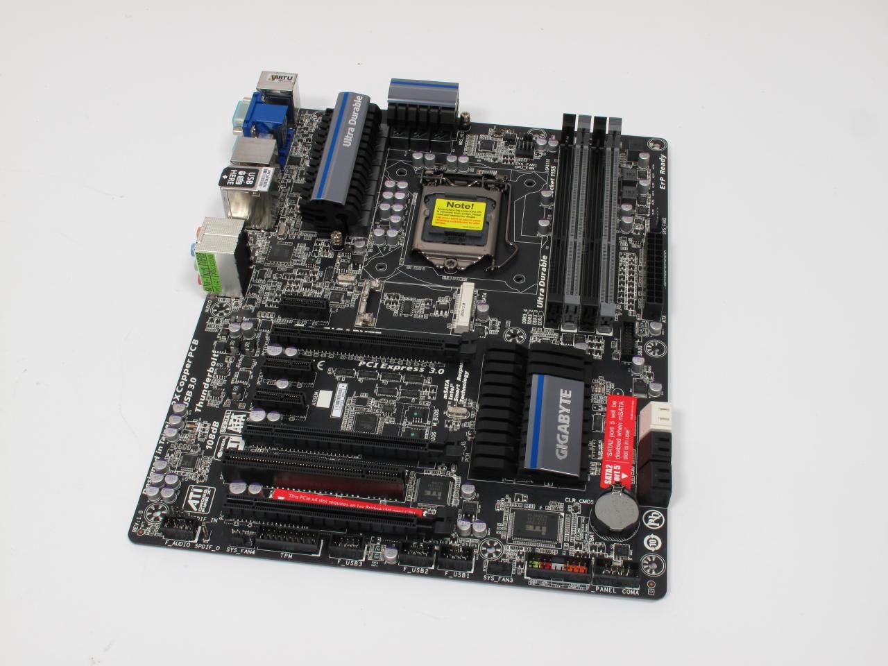 [20/07/2012] Gigabyte Z77X-UP4 TH - LGA1155-Board mit Thunderbolt-Schnittstelle (3)