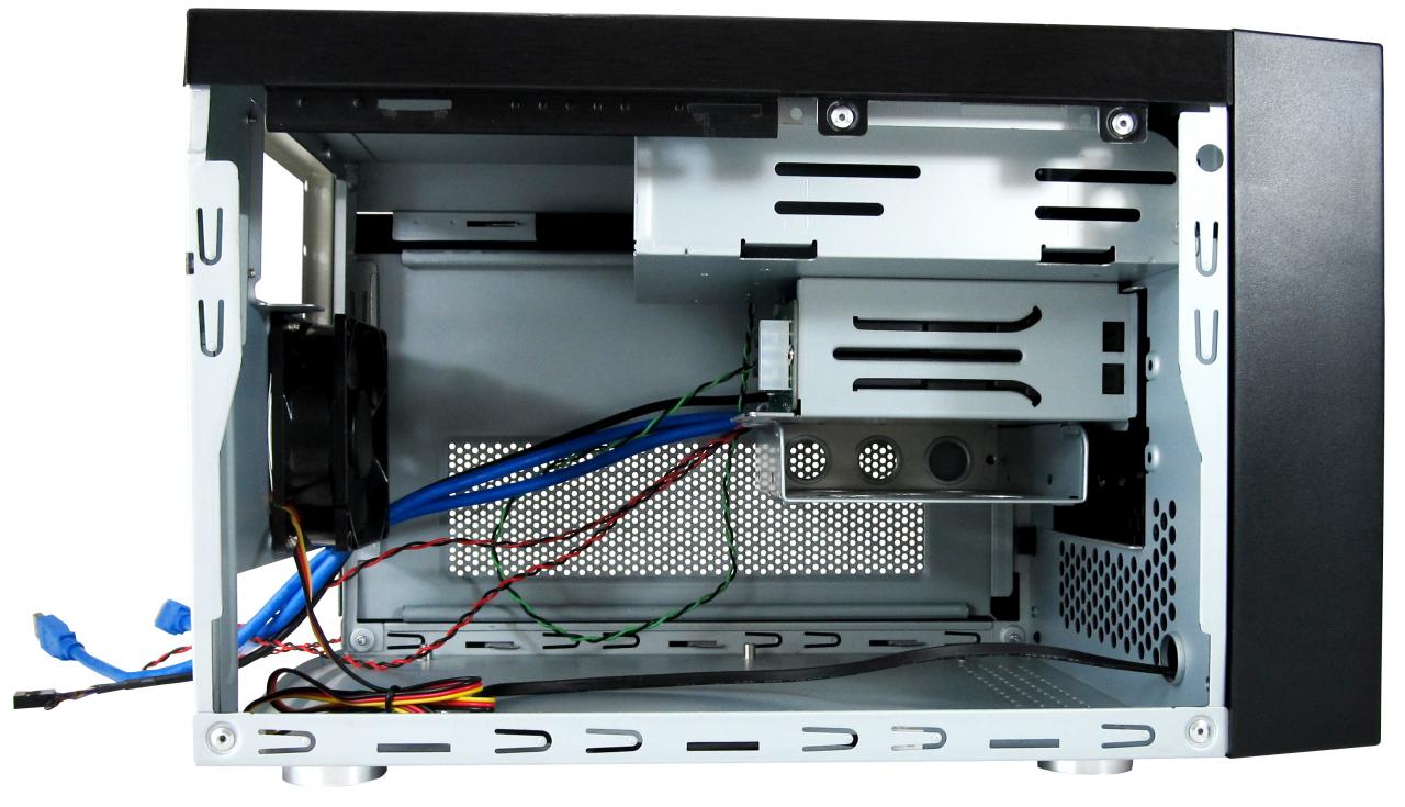 [22/07/2012] Xilence Torino: Kompaktes Mini-ITX-Gehäuse vorgestellt (2)
