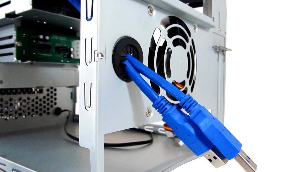 [22/07/2012] Xilence Torino: Kompaktes Mini-ITX-Gehäuse vorgestellt (6)