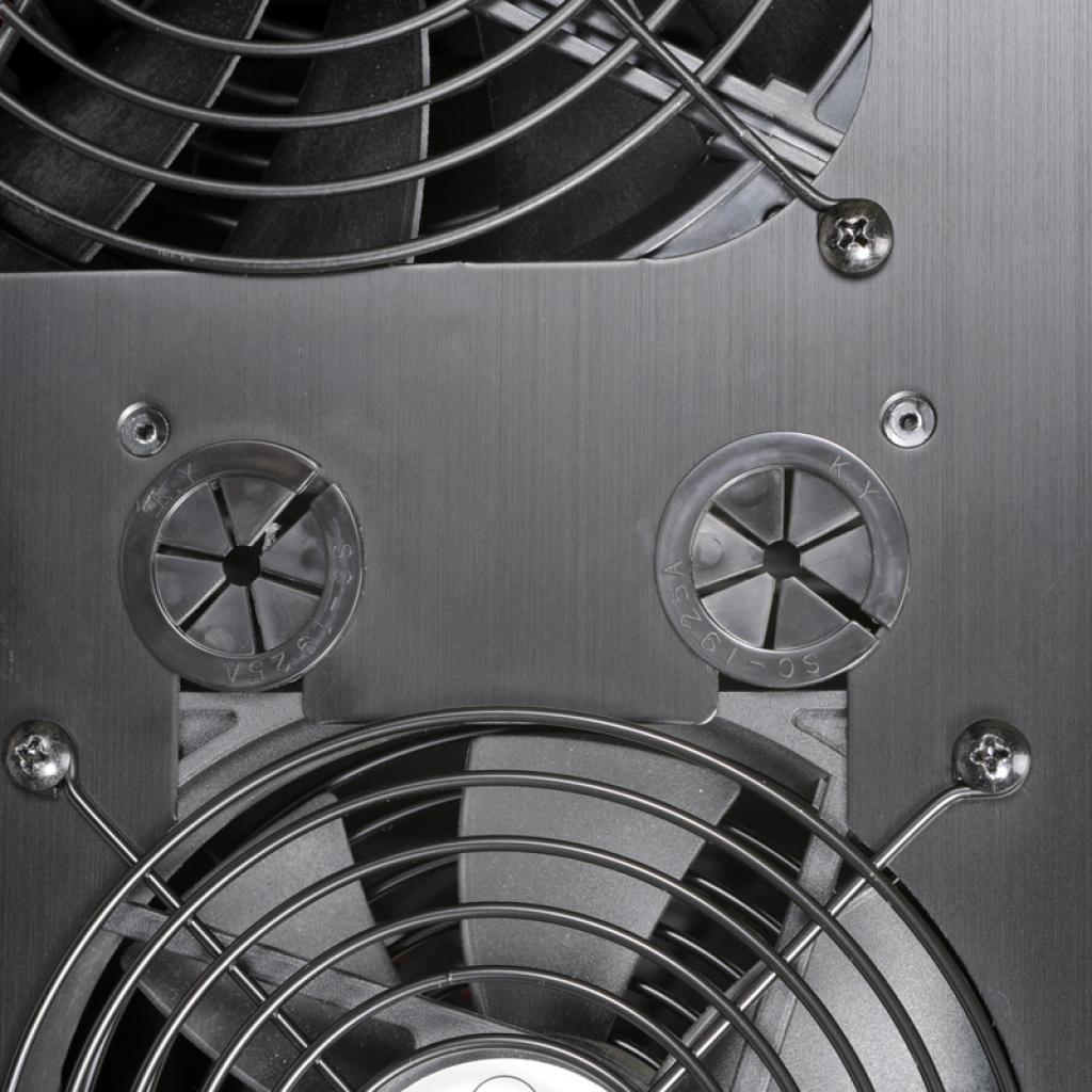 [17/07/2012] Lian Li kündigte EATX-Gehäuse PC-X2000FN an (11)