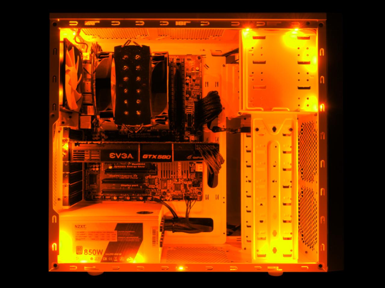 [06/07/2012] NZXT enthüllt Hue-LED-Controller für die Steuerung unterschiedlicher Beleuchtungen (15)