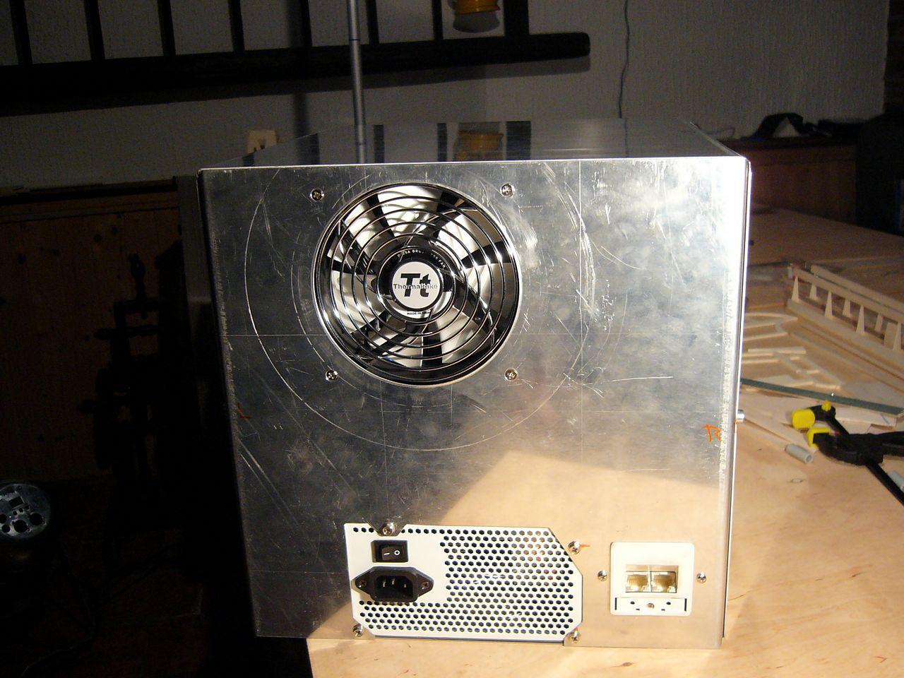 [30/07/2012] Update vom 30.07.: finales Update mit schwarzem Lack-Finish (6)