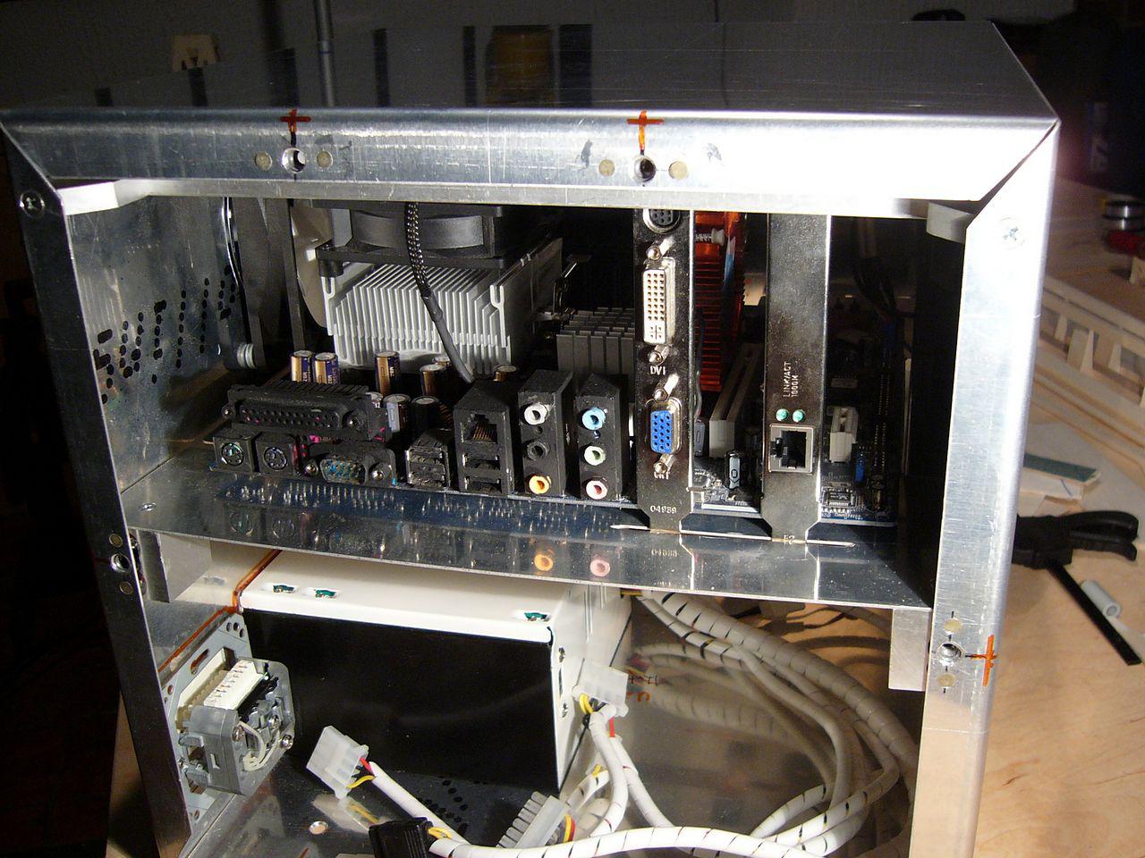 [30/07/2012] Update vom 30.07.: finales Update mit schwarzem Lack-Finish (11)