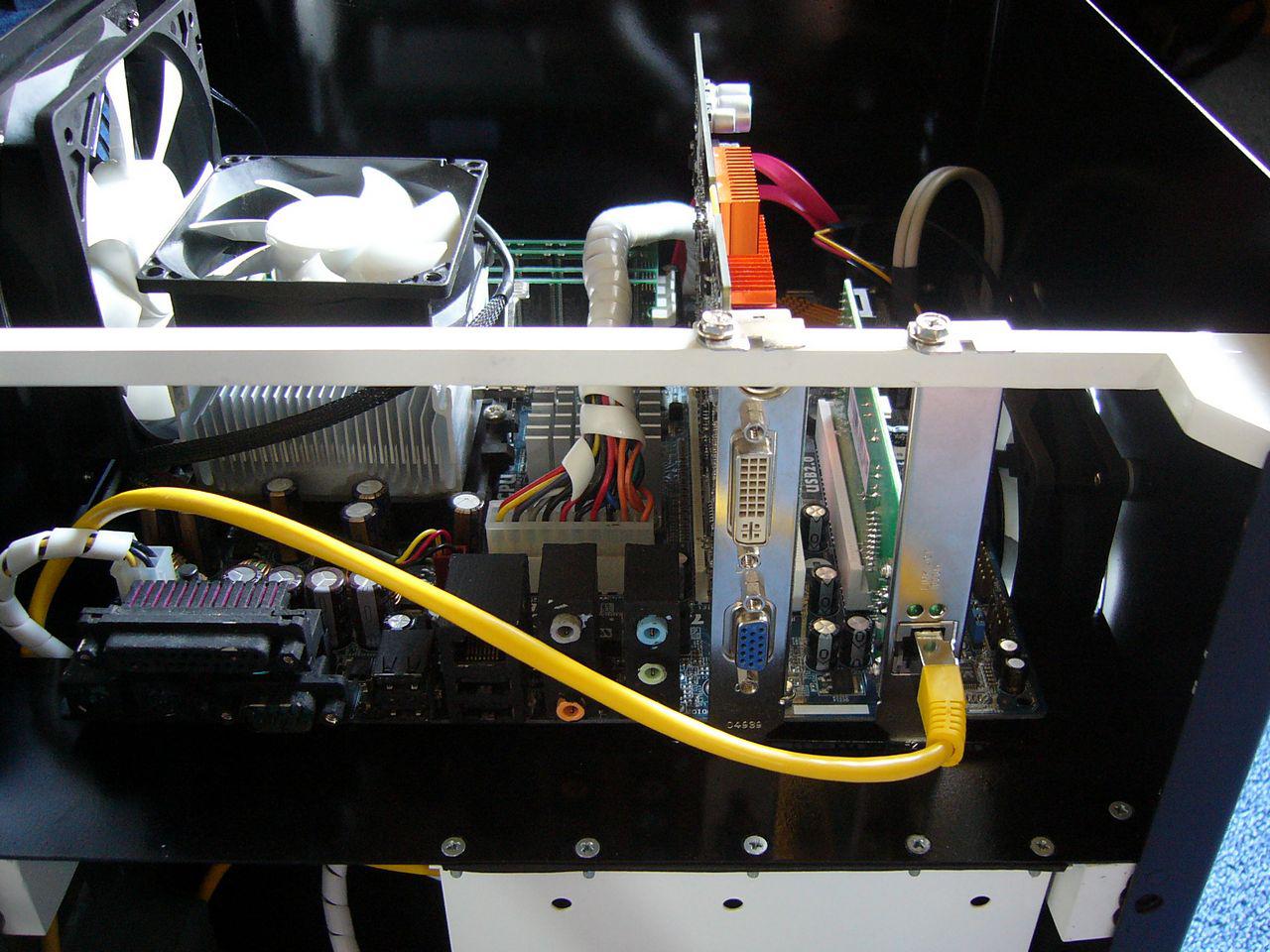 [30/07/2012] Update vom 30.07.: finales Update mit schwarzem Lack-Finish (58)