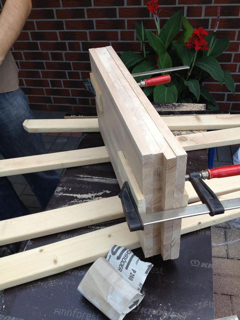 [19/07/2012] Wooden Inspiration: Mit der Holzfräse zum Wunschgehäuse (21)