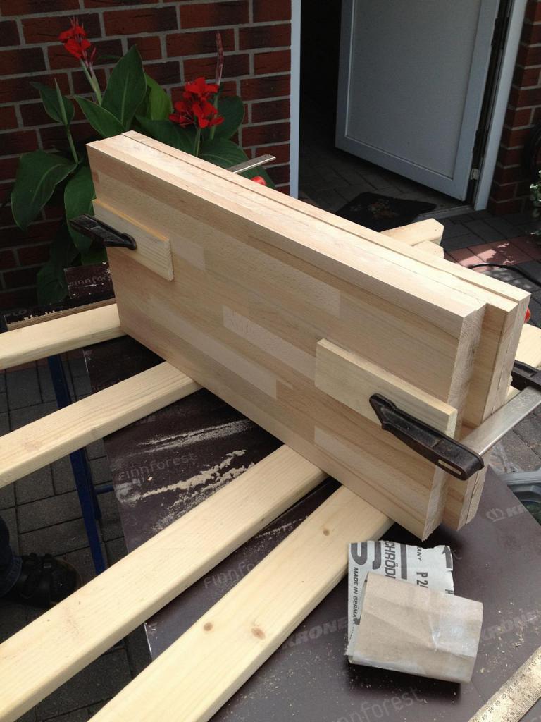 [19/07/2012] Wooden Inspiration: Mit der Holzfräse zum Wunschgehäuse (22)